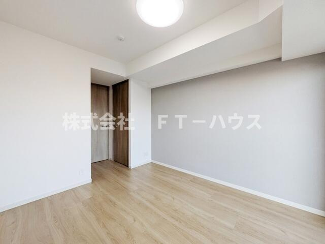 レジデンス船橋東中山の洋室