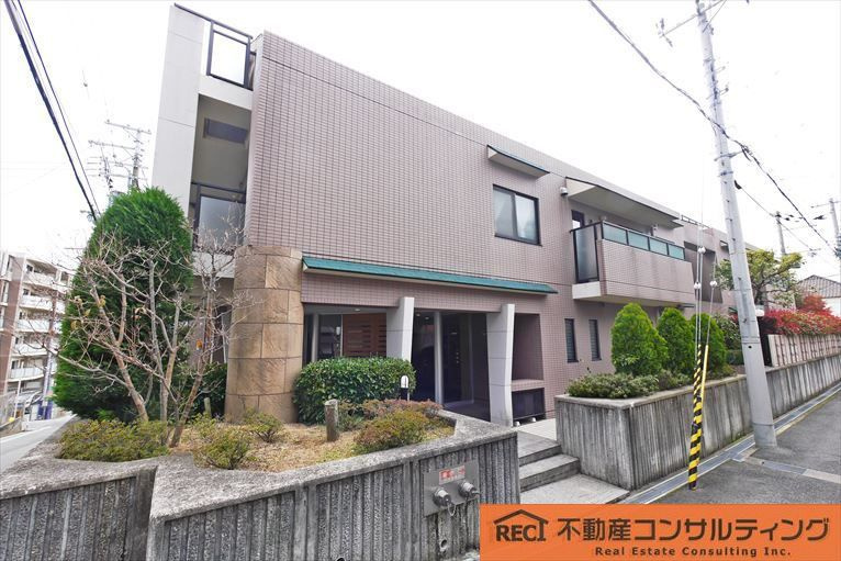 グランパラッシオ六甲高尾通の外観