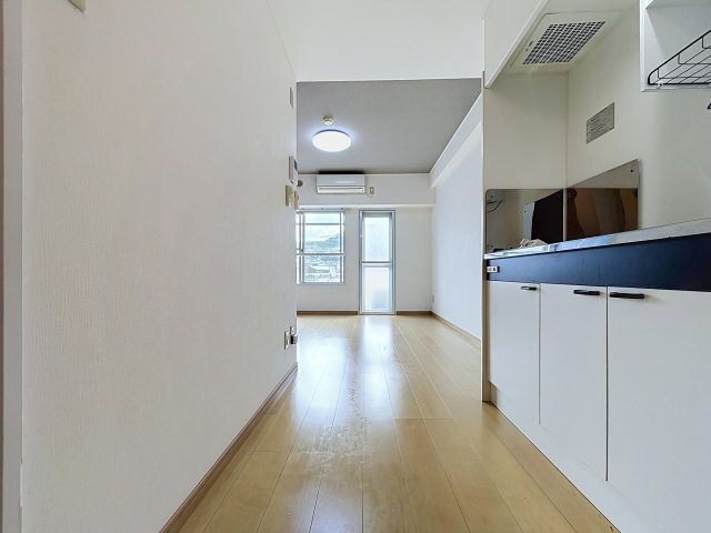メゾンド橋口の内装|明るい色調の室内です