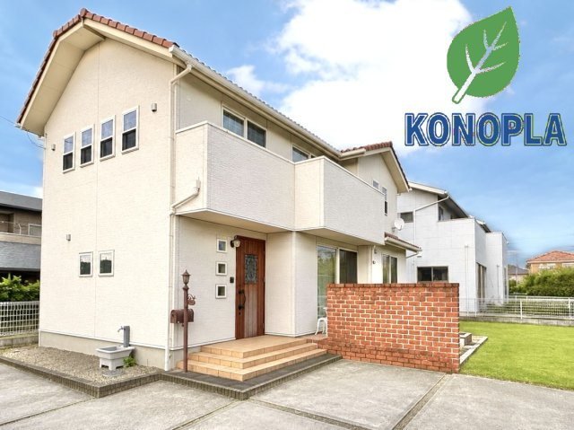【中古戸建】前橋市堤町の外観|■外観|シンプルで洗練されたデザインは住まう人の色に染まり、個性を映し出します♪本日見学可能(*＾＾*)