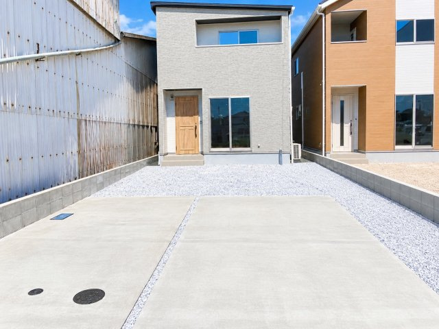 南区白藤１丁目／３号棟の前面道路含む現地写真