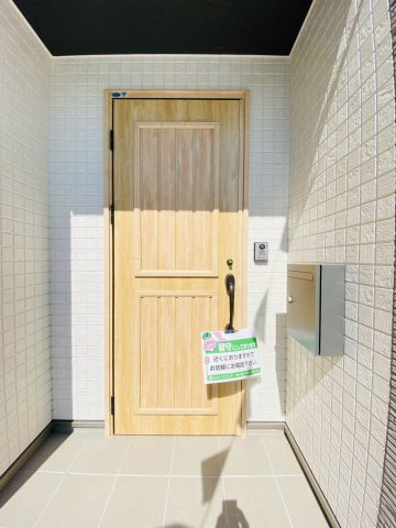 南区白藤１丁目／３号棟の玄関