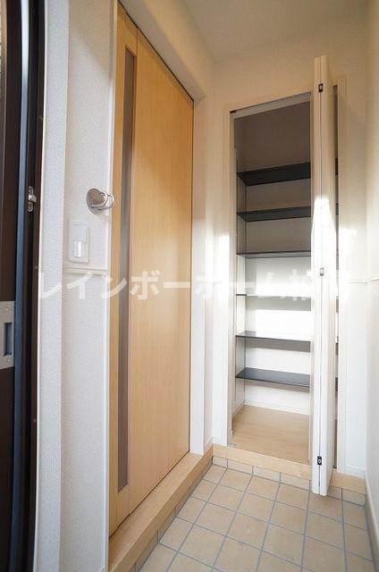 【仲介手数料：50％OFF】対象物件！の玄関|シューズボックスがあります