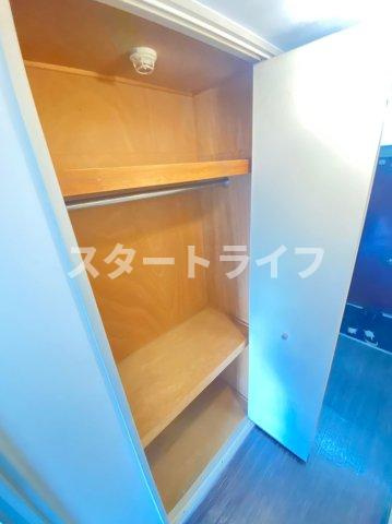 大阪市東淀川区西淡路５丁目の賃貸マンションの収納