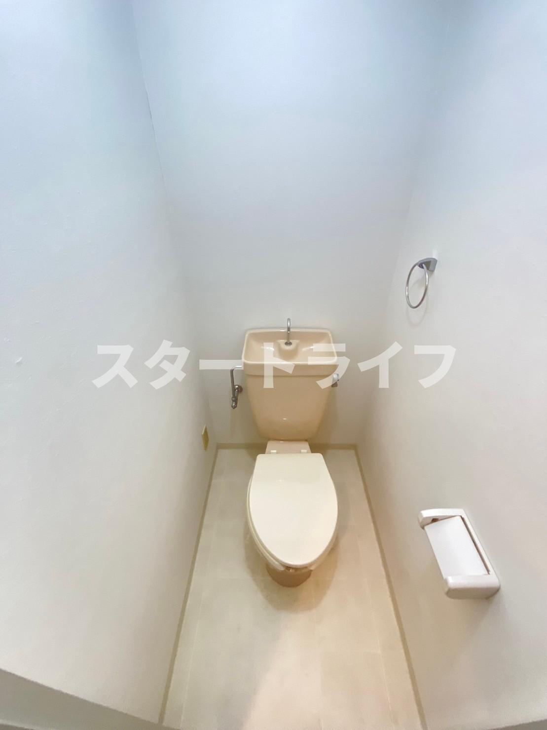 大阪市東淀川区西淡路５丁目の賃貸マンションのトイレ