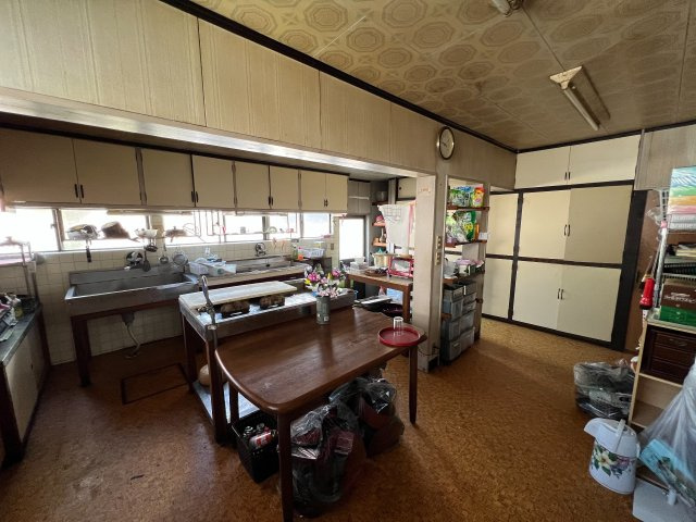 杵島郡江北町　江北駅前　15SLDKのキッチン