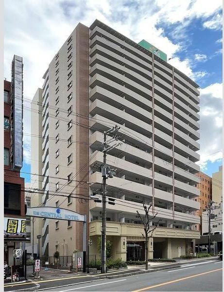 スプランディッド江坂駅前の外観