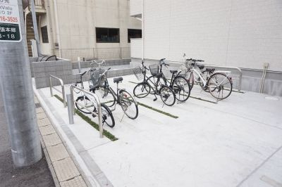 リブリ・幕張の駐車場