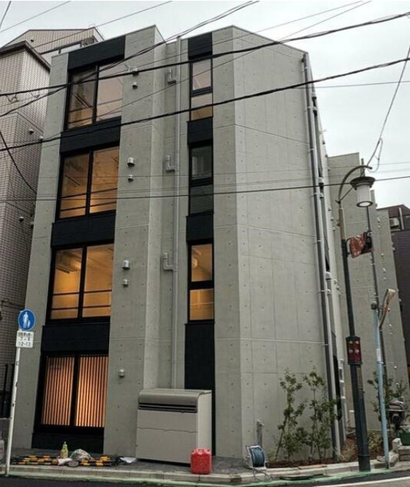 LEGALAND荻窪ANNEXのエントランス