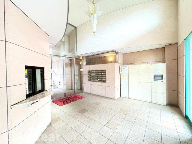 ライオンズシティ松戸のロビー|ドキドキの新生活も、安心してスタート。ぴったりの住まいを見つけませんか？クランディアが一緒に住まい選びをサポートします‼　まずは、お気軽にお問合せください　＃クランディア