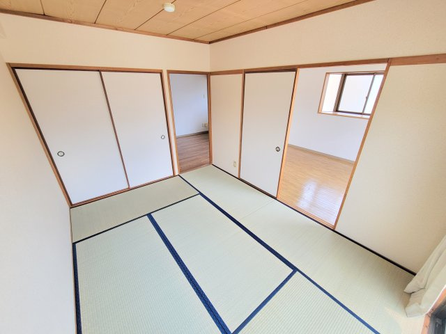 グレースコーポ東生駒の和室