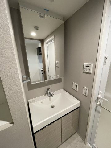 【独立洗面台】 | RESIDENCE　KOENJI | 嬉しい独立洗面台付き。