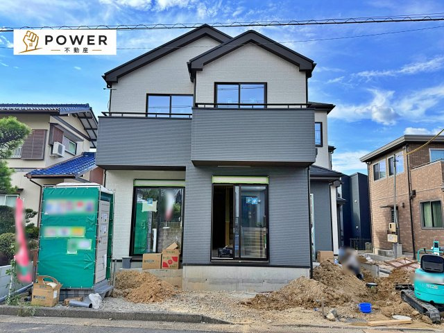 緑区兵庫２丁目５１３番　全２棟の外観|落ち着いた色合いと上品な質感の外観は、家族の成長とともに永く愛せるデザインを実現しています。