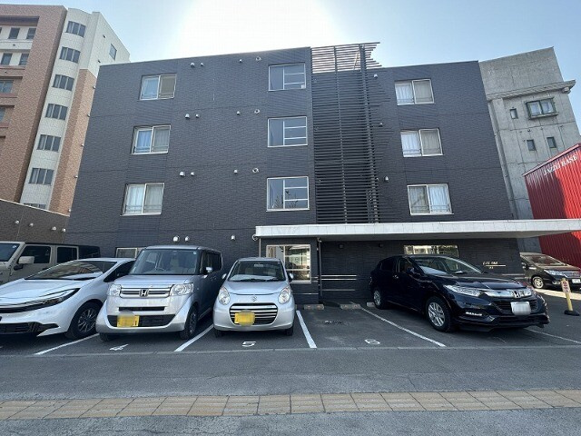 ＰＲＩＭＥ　ＣＯＵＲＴ　苗穂駅前