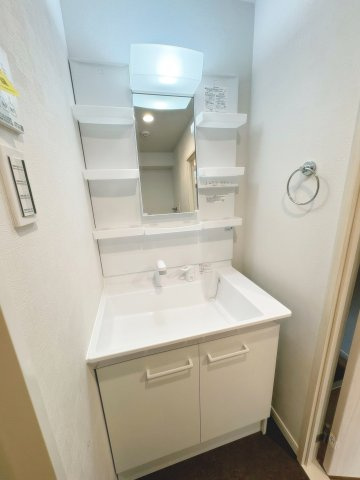 エルピスN5の洗面所|脱衣スペースもあります