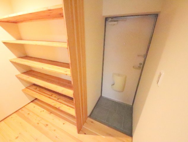 オルボス壱分の玄関