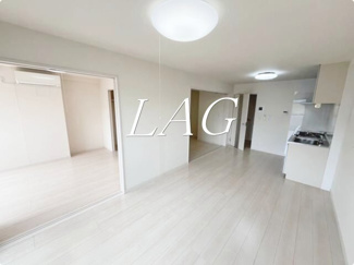 【居間・リビング】 | ヴェルセ用賀 | 洋室のお部屋です。