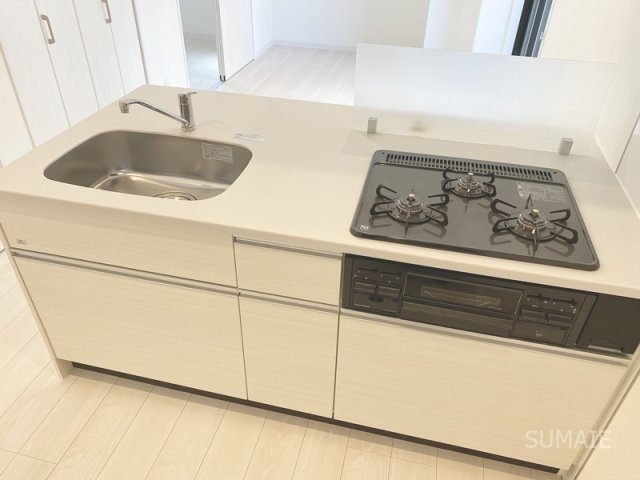 レスピール与野のキッチン|グリル付き3口コンロ！