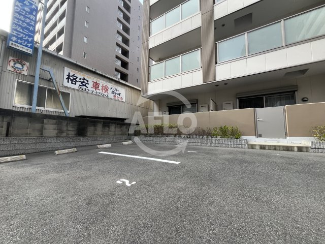 アルバトルナーレ江坂の駐車場|駐車場