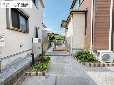 【玄関】 | 熊谷市大原1丁目　中古住宅   | 現地(2026年7月撮影)