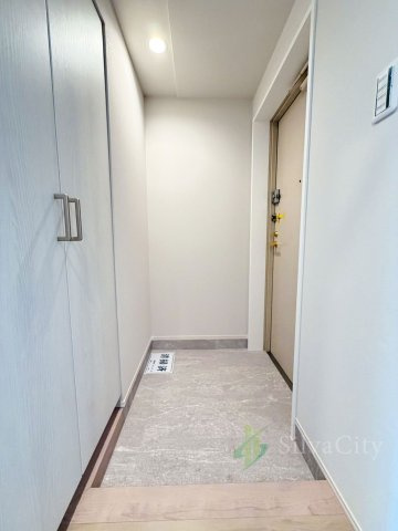 リシェ広尾の玄関