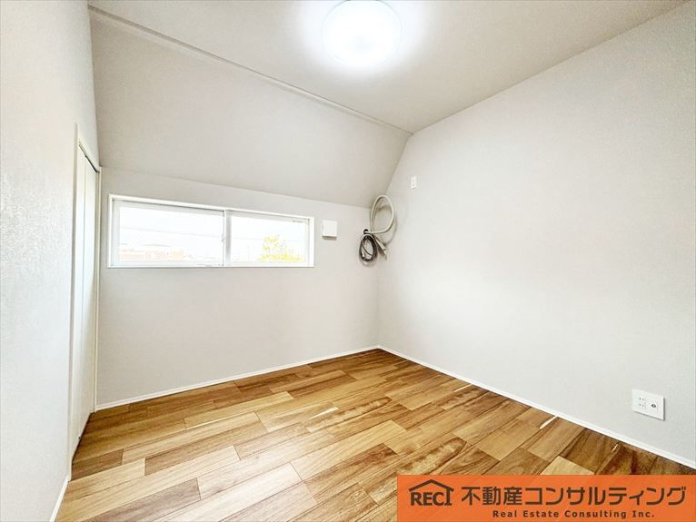 神戸市灘区赤坂通2丁目　新築戸建の洋室