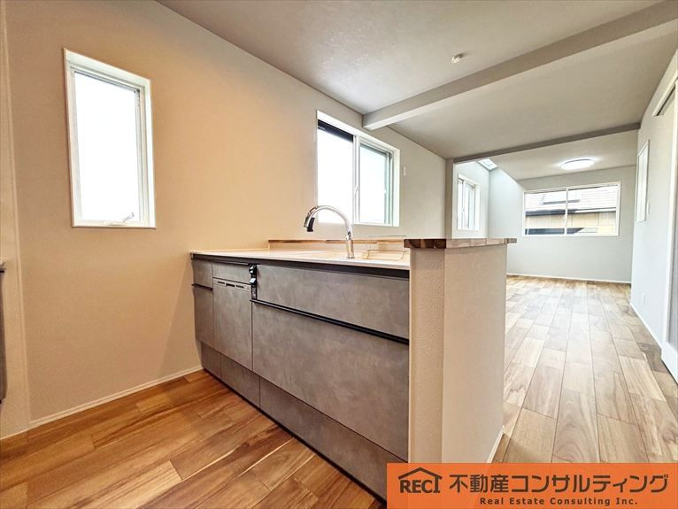 神戸市灘区赤坂通2丁目　新築戸建のキッチン