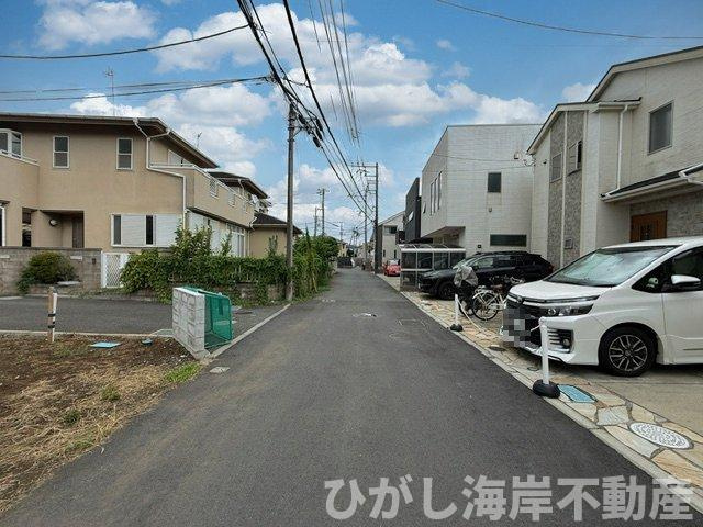 茅ケ崎市西久保　売地　全２区画の前面道路含む現地写真|現地外観