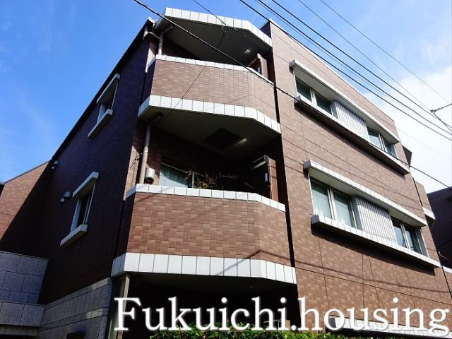 ピアッツァ経堂の外観