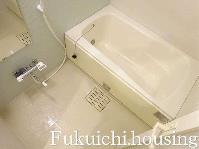 ピアッツァ経堂の浴室