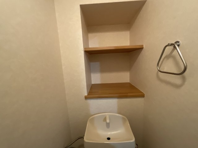 【トイレ】 | エスポワール壱番館 | トイレの収納スペースです
