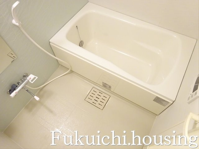 ピアッツァ経堂の浴室