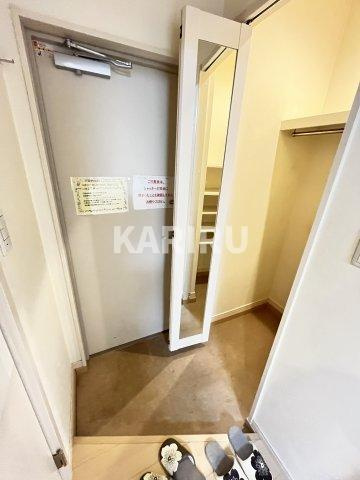 ベルフィオーレ鴫野の玄関|明るい玄関です