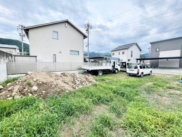 中野市三好町　ヒルズガーデン三好町