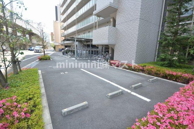 エスリード大阪城の駐車場
