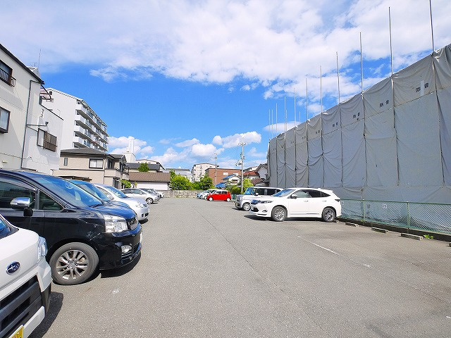 田村第モータープールの外観|広い駐車場なので停めやすいです。