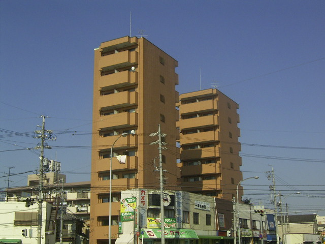センチュリーパーク千年２番館の外観