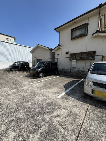 神田ハイツの駐車場