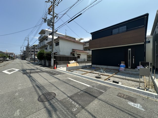 神戸市西区王塚台6丁目新築戸建３号棟の前面道路含む現地写真
