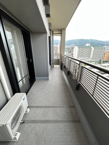 ウェルブ六甲道1番街のバルコニー
