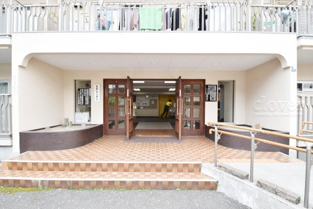【設備】 | ニューハイツ大森 | 無いと困ってしまう設備の筆頭がエレベーター。定期的なメンテナンスが必要な大型機械です。よく整備されていることをご確認ください。～即日のご見学可能～　お問合せはお気軽にどうぞ。
