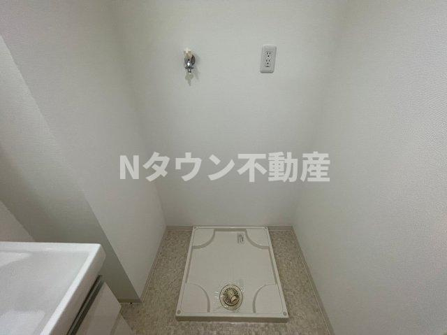 【設備】 | ヴィオラレジデンス | 洗濯機置き場です