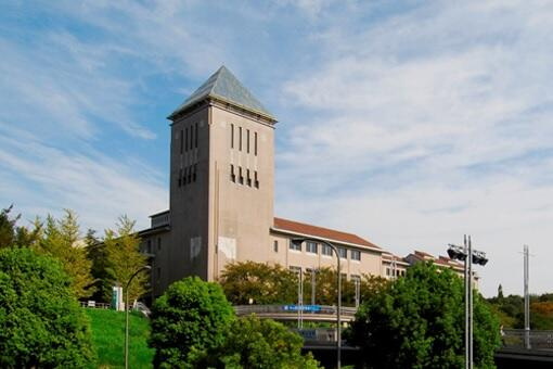 コンフィーコーポ |東京都立大学南大沢…まで2,072m