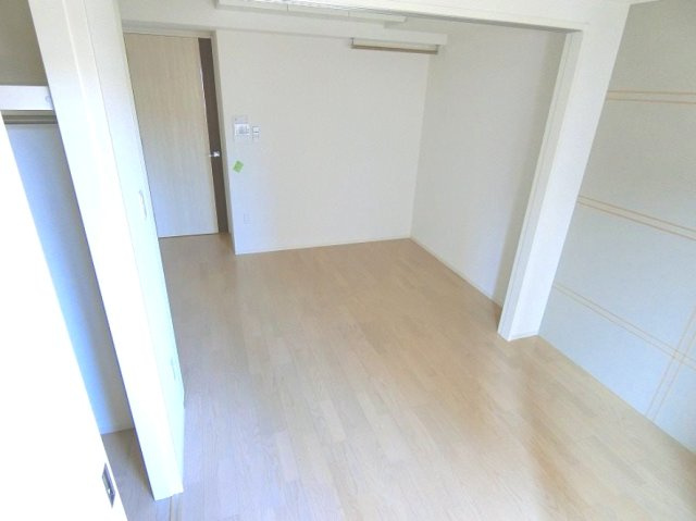 【寝室】セレニテ江坂ルフレ
