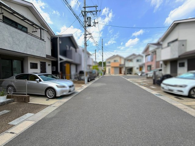 円明寺下金蔵の前面道路含む現地写真