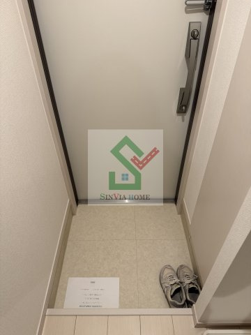 リブリハイラスの玄関