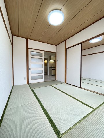 煉瓦館京極の居間・リビング|※画像は同物件別室となります。
