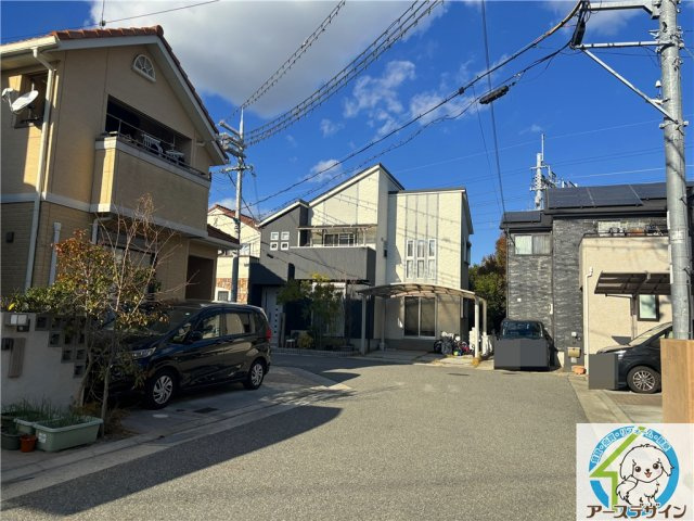 【アースデザイン】大久保町大久保町　オーナーチェンジ駅近戸建の前面道路含む現地写真