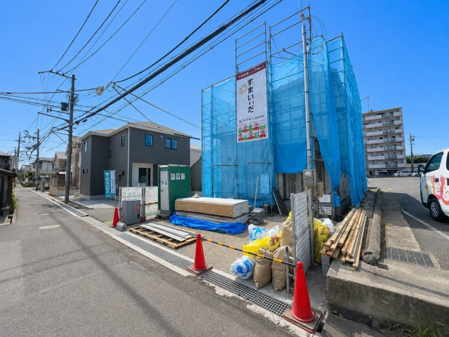 リナージュ貝塚市堀３丁目01期の前面道路含む現地写真
