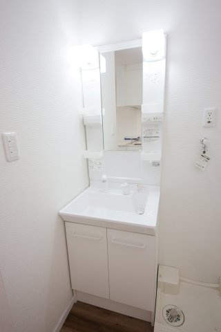 e-Houseの独立洗面台